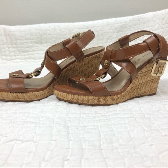 Antonio Melani Brown Wedge Sandals - Picture 2 of 6